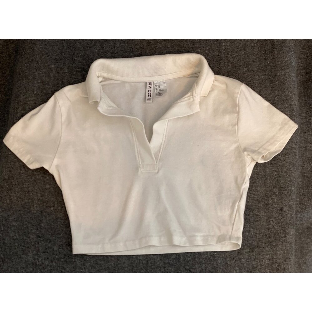 2 H&M Divided SS Crop Top Blue Tee T Shirt & White Crop Top V Neck Collar XS - Picture 2 of 8